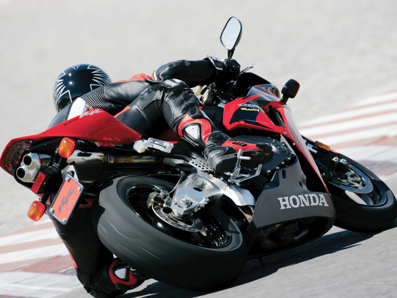 www.postaimre.net/kepek/Honda.jpg