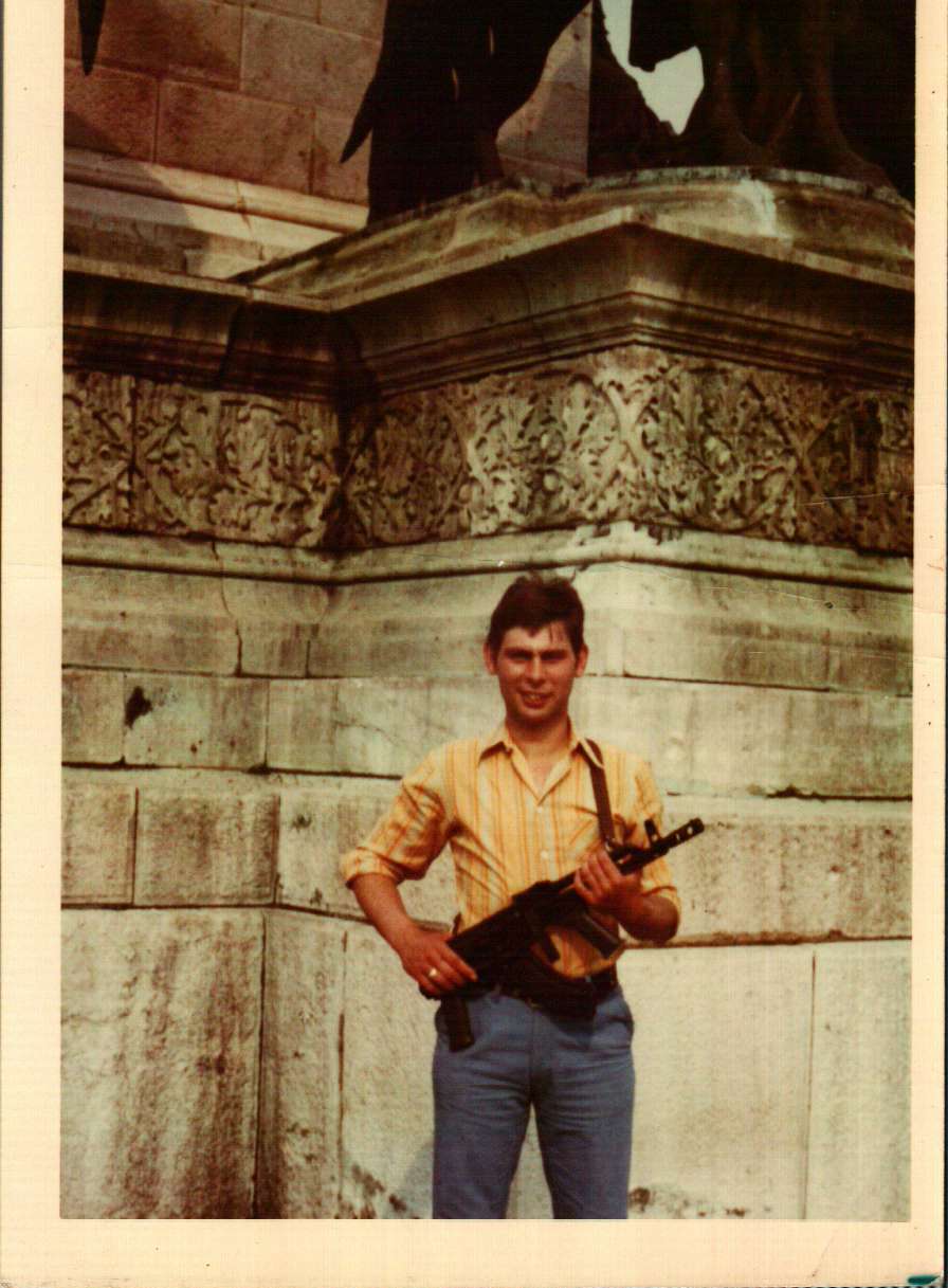 www.postaimre.net/kepek/Peter1974.JPG